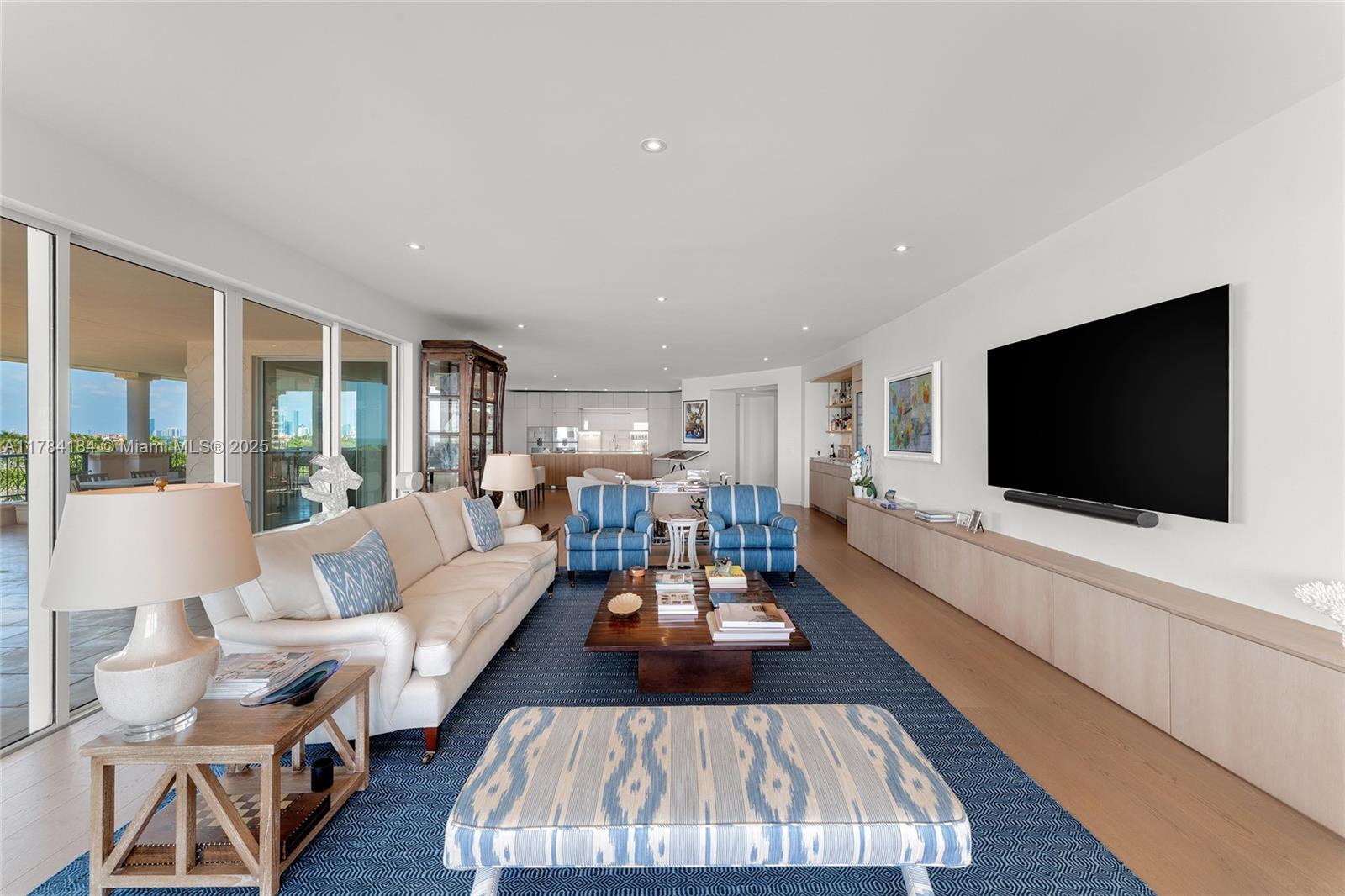 Miami Beach, Florida, 33109, United States, 3 Bedrooms Bedrooms, ,5 BathroomsBathrooms,Residential,For Sale,1770754