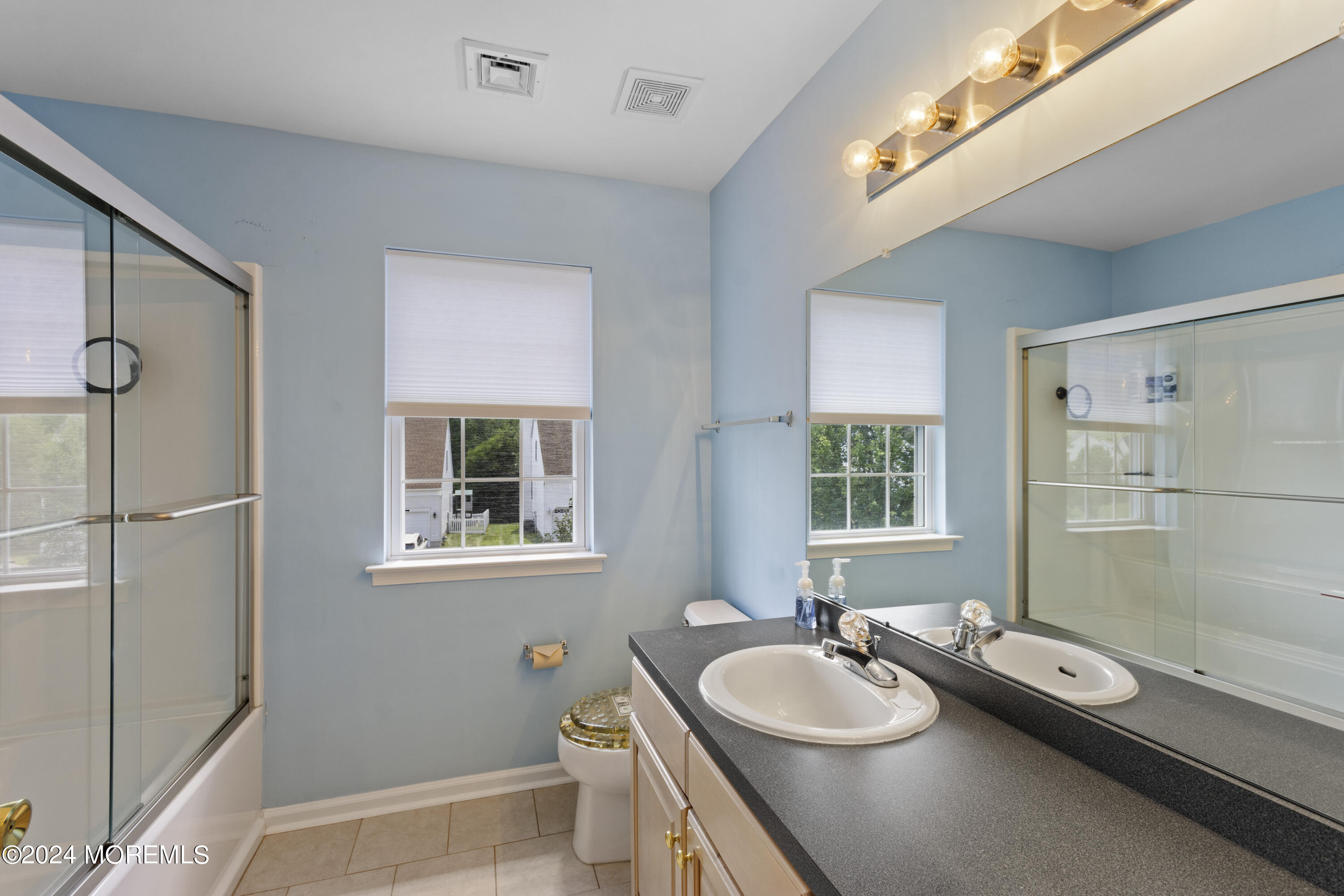 Howell, New Jersey, 07731, United States, 6 Bedrooms Bedrooms, ,3 BathroomsBathrooms,Residential,For Sale,1921817