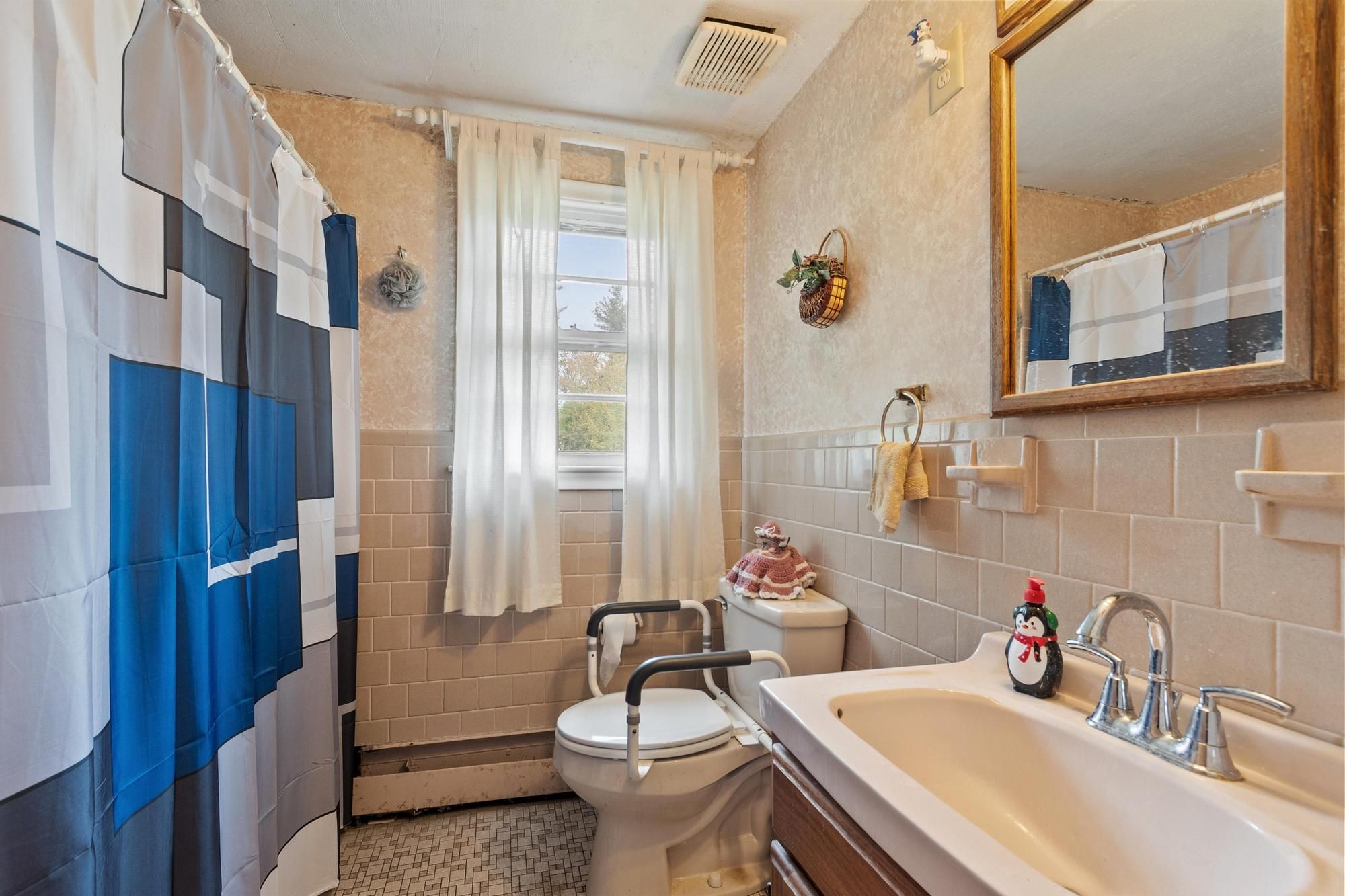  10 Meadowglen Road, Billerica, MA, 01862 - 物件實景