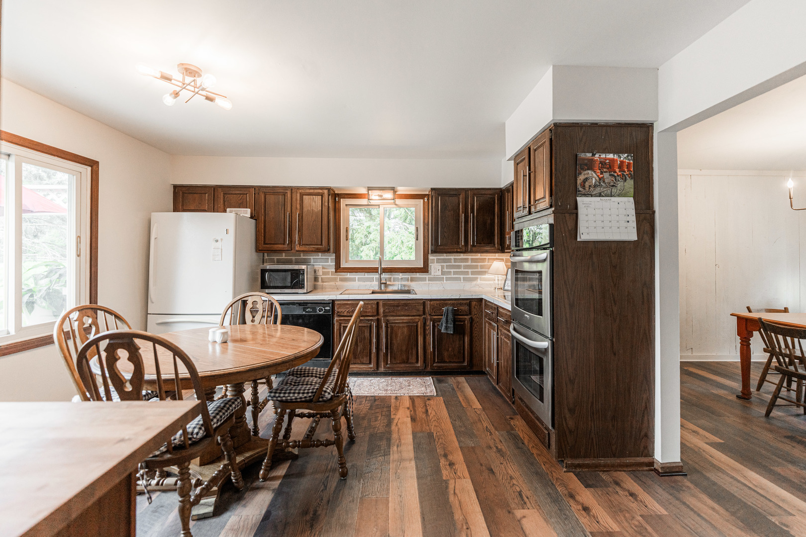 Hinckley, Illinois, 60520, United States, 3 Bedrooms Bedrooms, ,2 BathroomsBathrooms,Residential,For Sale,1921683