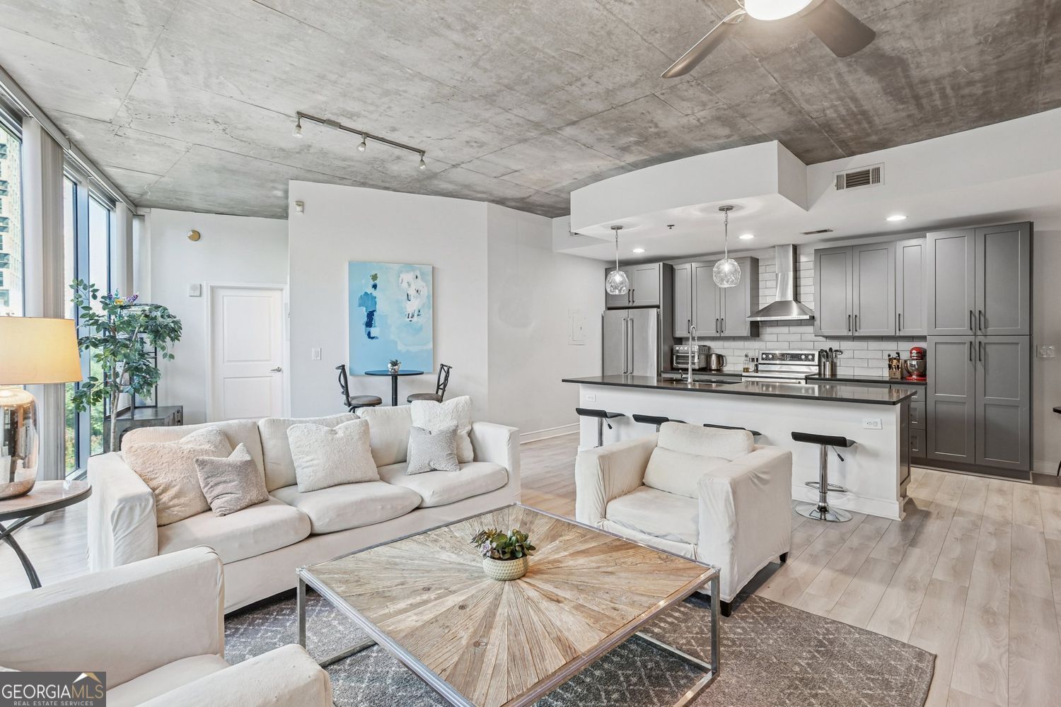 Atlanta, Georgia, 30309, United States, 2 Bedrooms Bedrooms, ,2 BathroomsBathrooms,Residential,For Sale,1964227