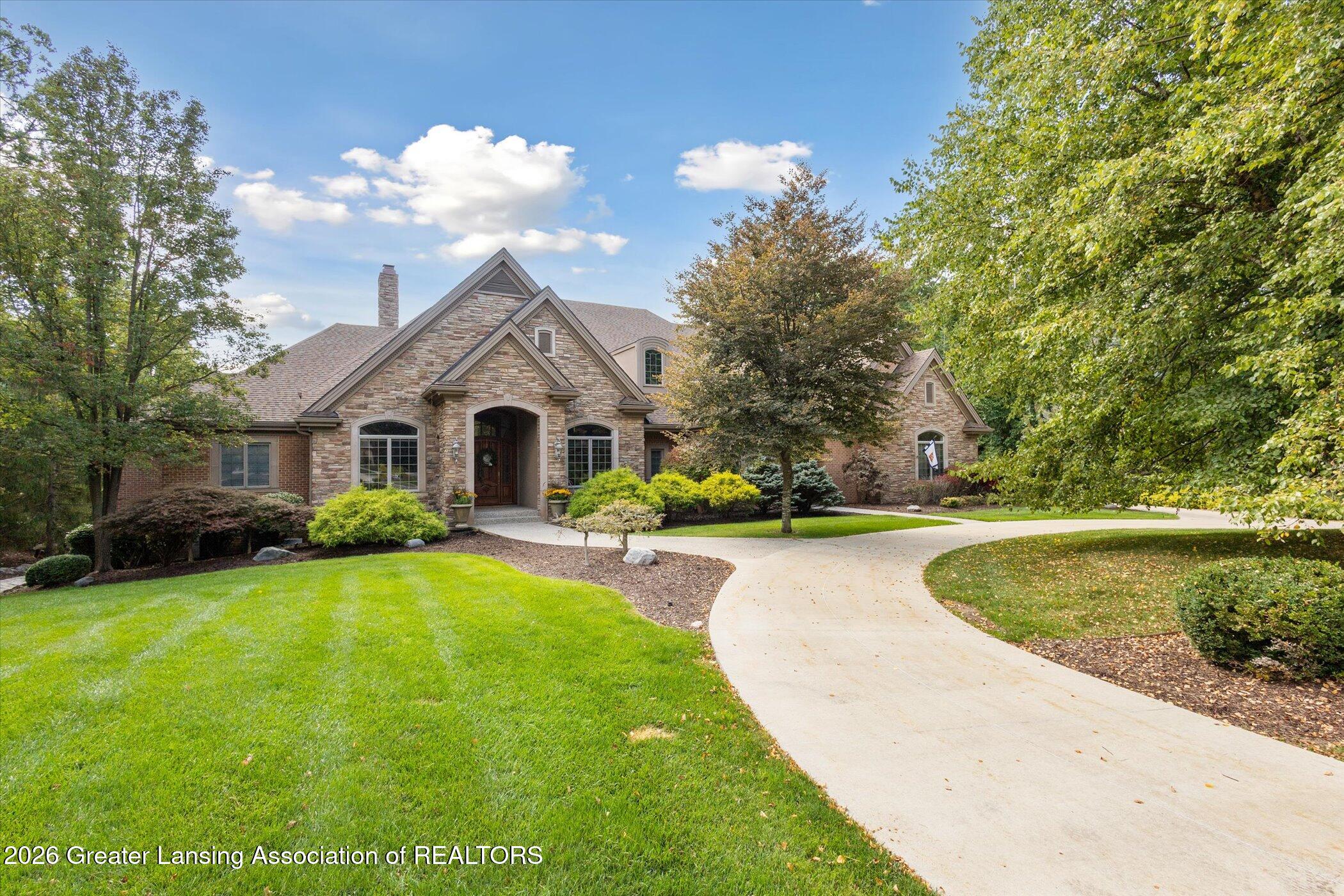 Overglen Ct, East Lansing, MI 48823