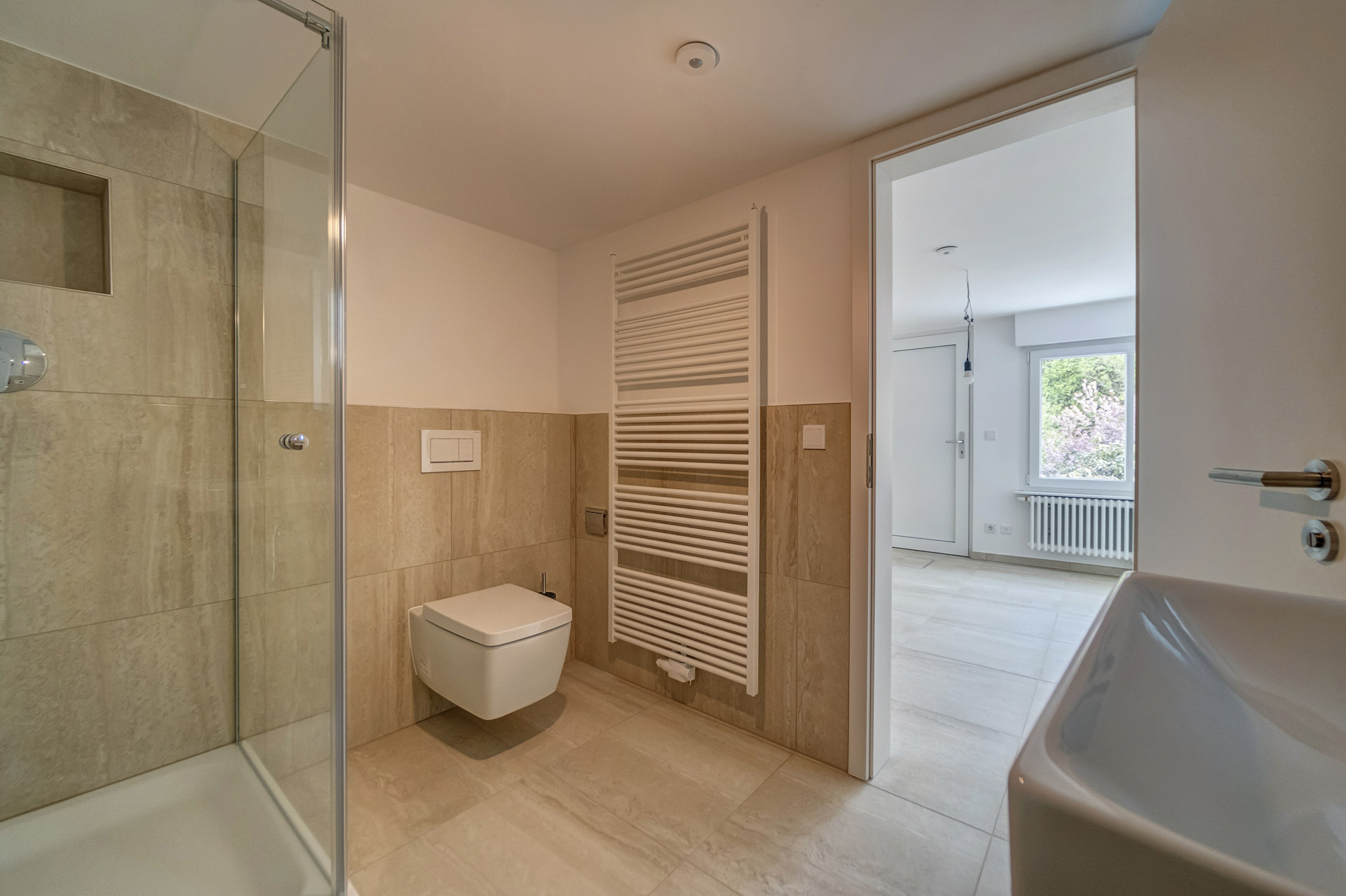  Stylishly renovated semi-detached house with unobstructable natural panorama - 物件實景