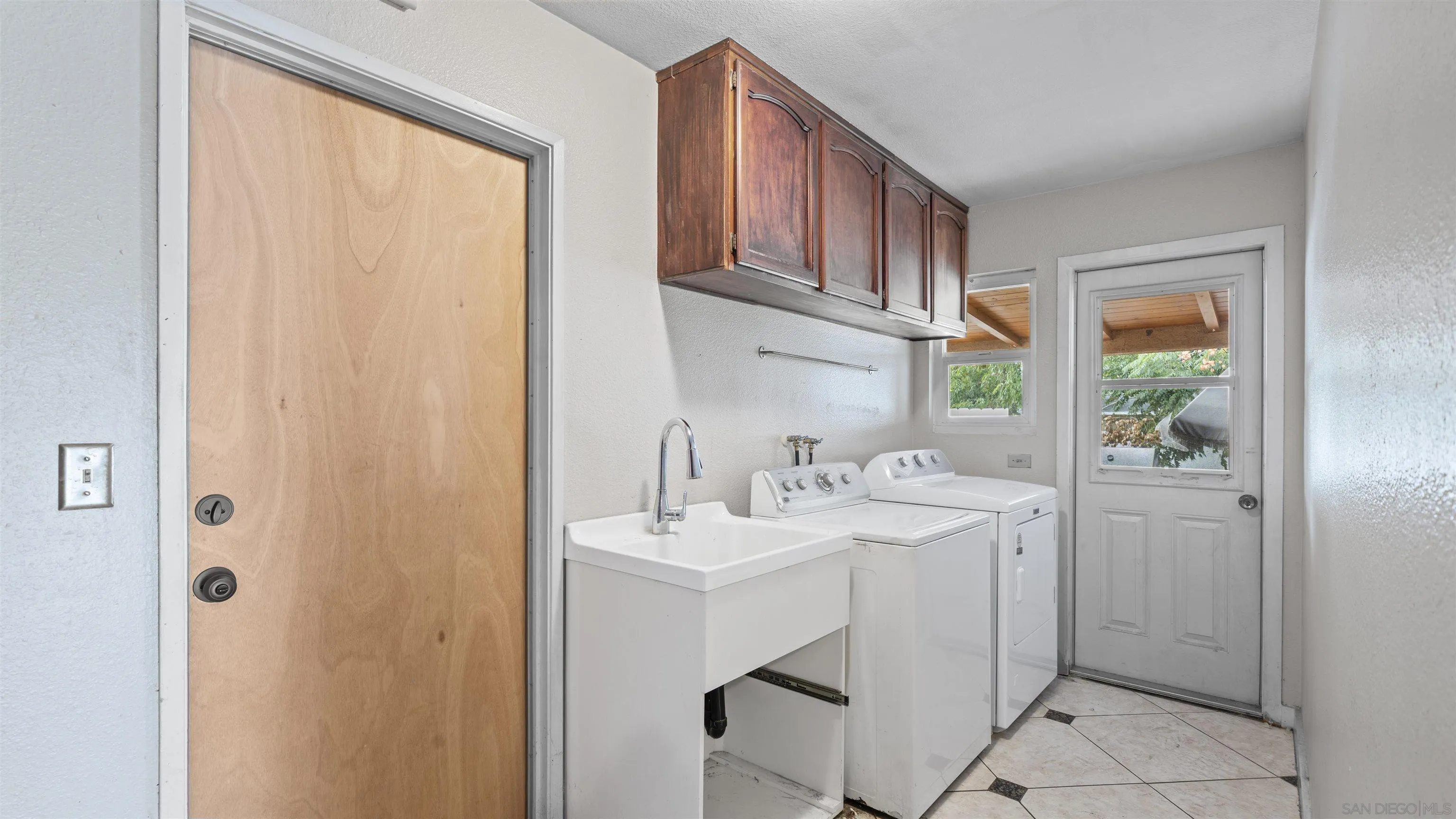 Bonita, California, 91902, United States, 3 Bedrooms Bedrooms, ,3 BathroomsBathrooms,Residential,For Sale,1997307