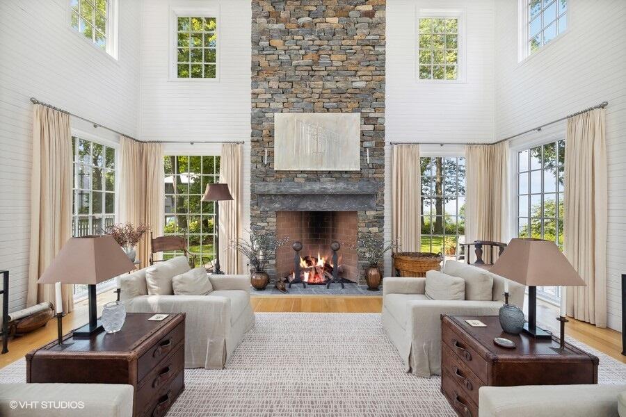 Lakeside, Michigan, 49116, United States, 3 Bedrooms Bedrooms, ,8 BathroomsBathrooms,Residential,For Sale,1785072