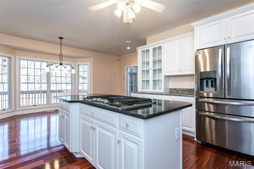 Glen Carbon, Illinois, 62034, United States, 3 Bedrooms Bedrooms, ,4 BathroomsBathrooms,Residential,For Sale,1840876