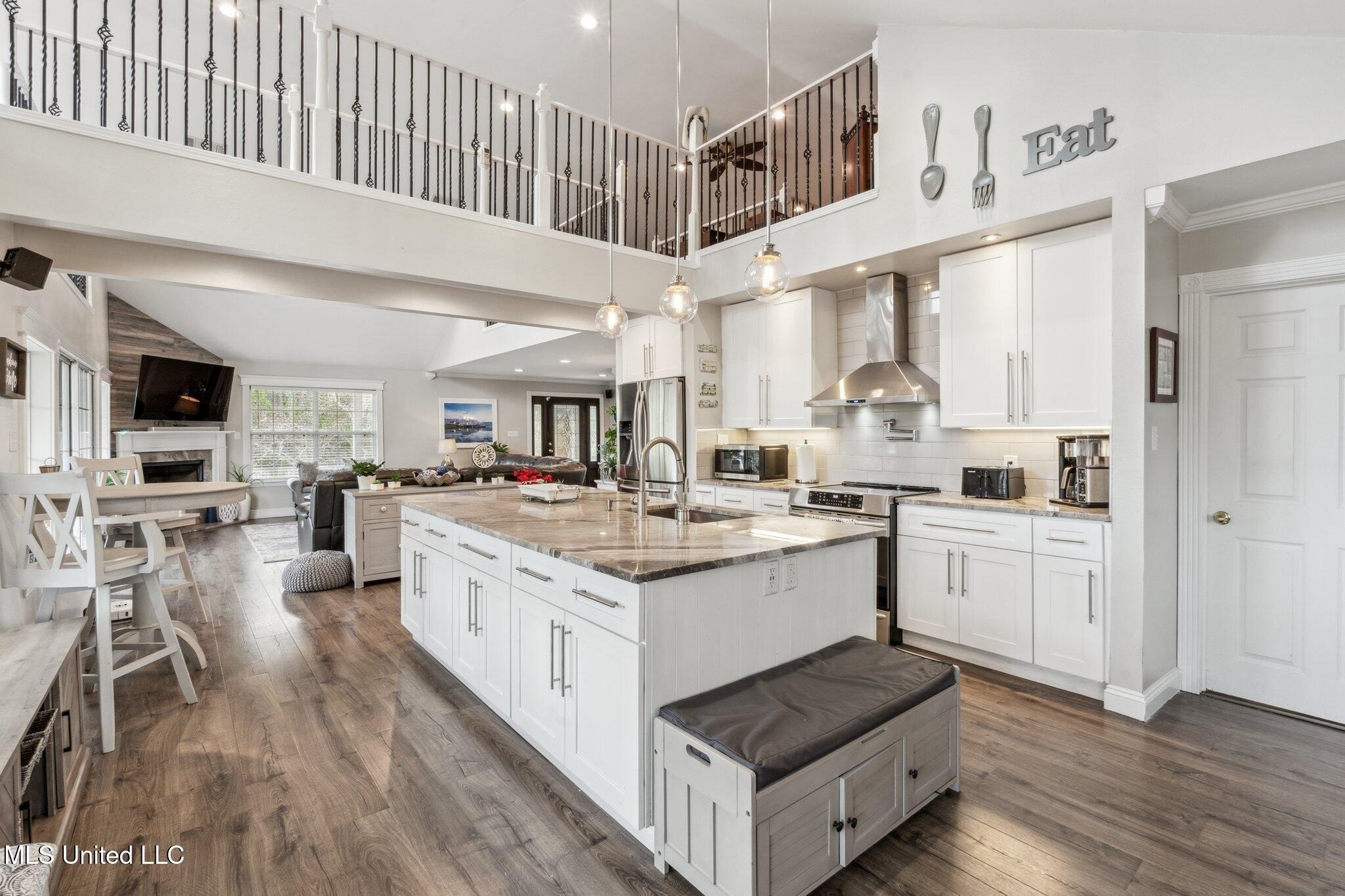 Bay Saint Louis, Mississippi, 39520, United States, 4 Bedrooms Bedrooms, ,4 BathroomsBathrooms,Residential,For Sale,1981331