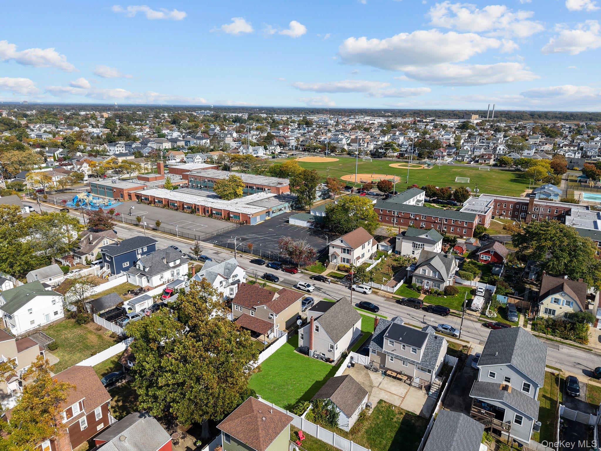 Freeport, New York, 11520, United States, 4 Bedrooms Bedrooms, ,2 BathroomsBathrooms,Residential,For Sale,1981047