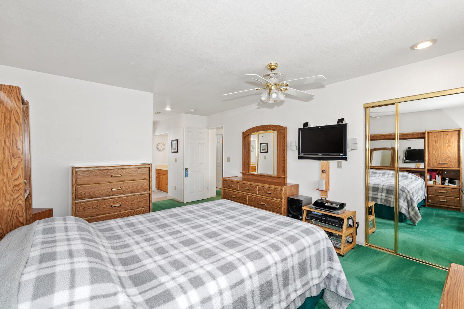 San Jose, California, 95116, United States, 4 Bedrooms Bedrooms, ,3 BathroomsBathrooms,Residential,For Sale,2038368