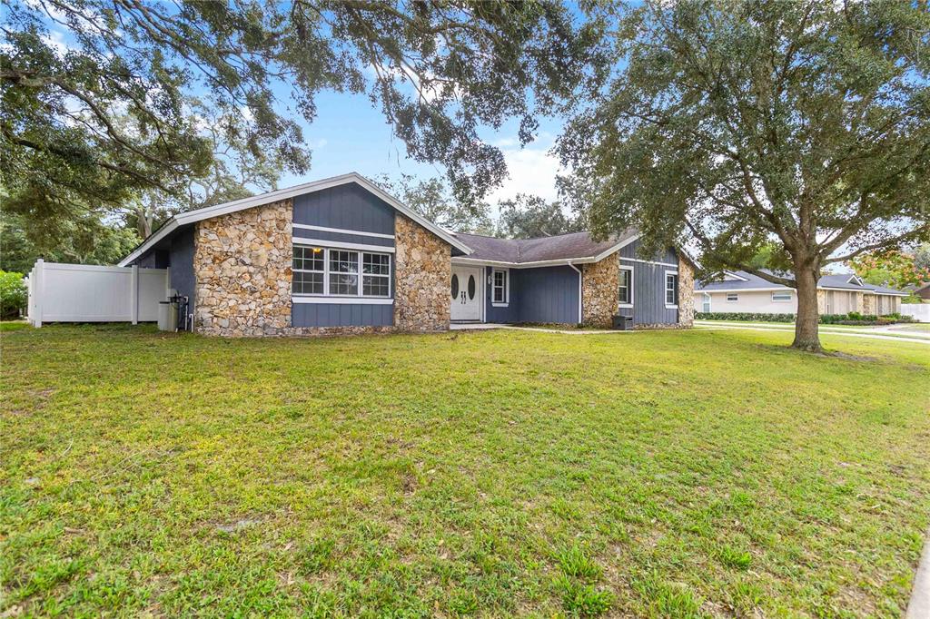 Winter Springs, Florida, 32708, United States, 4 Bedrooms Bedrooms, ,2 BathroomsBathrooms,Residential,For Sale,1968869