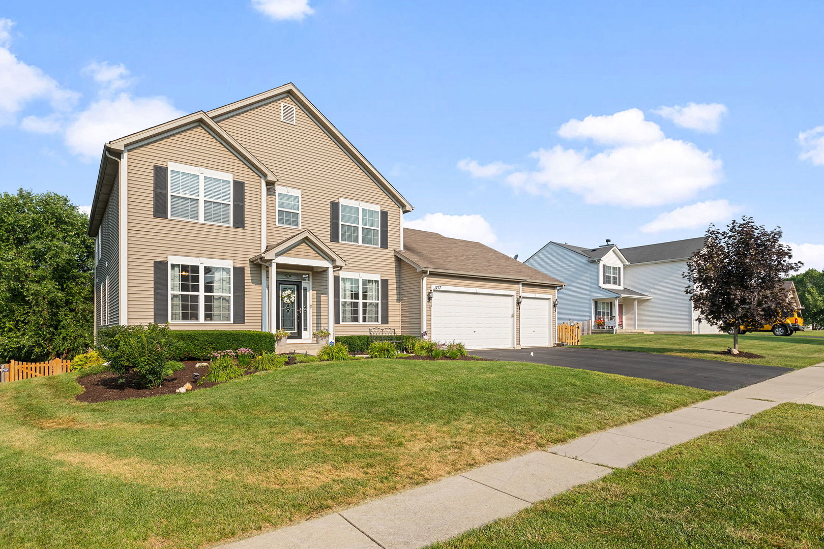 McHenry, Illinois, 60051, United States, 5 Bedrooms Bedrooms, ,5 BathroomsBathrooms,Residential,For Sale,1912469