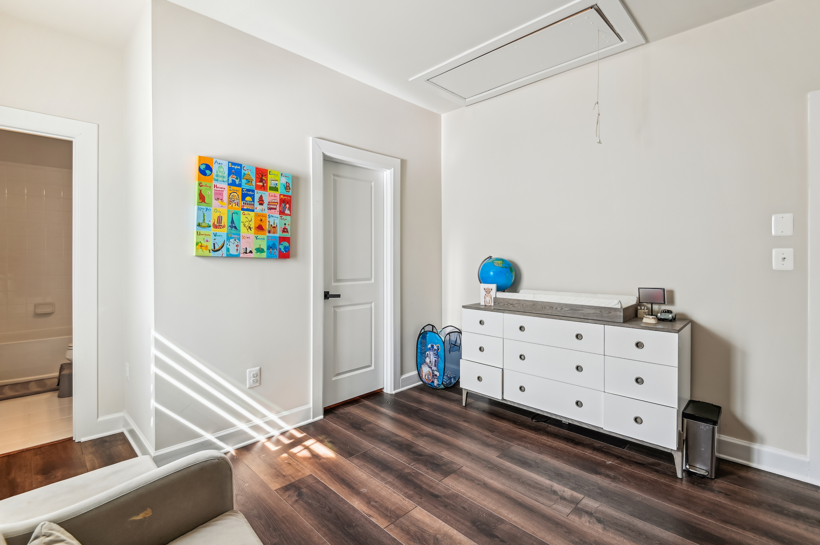  TWO RIVERS - 物件實景