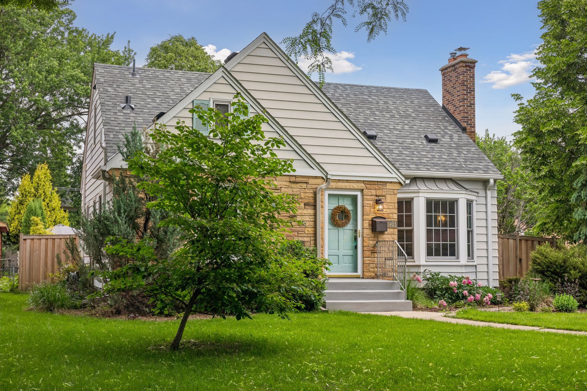  Thoughtfully Updated Falcon Heights Home Near Como Park - 物件實景