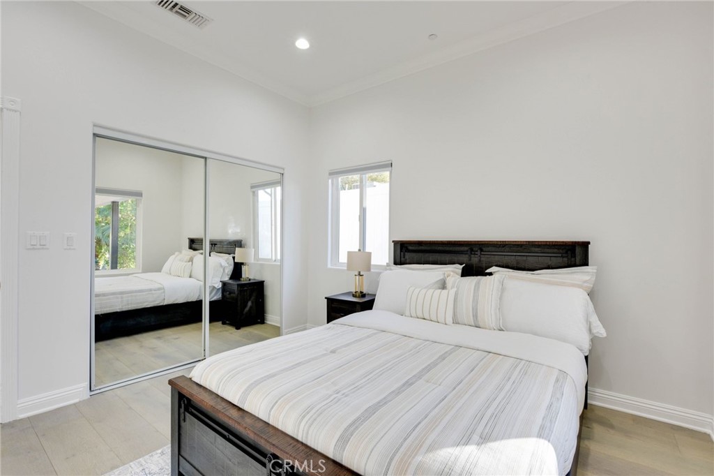 Woodland Hills, California, 91364, United States, 4 Bedrooms Bedrooms, ,3 BathroomsBathrooms,Residential,For Sale,1982021