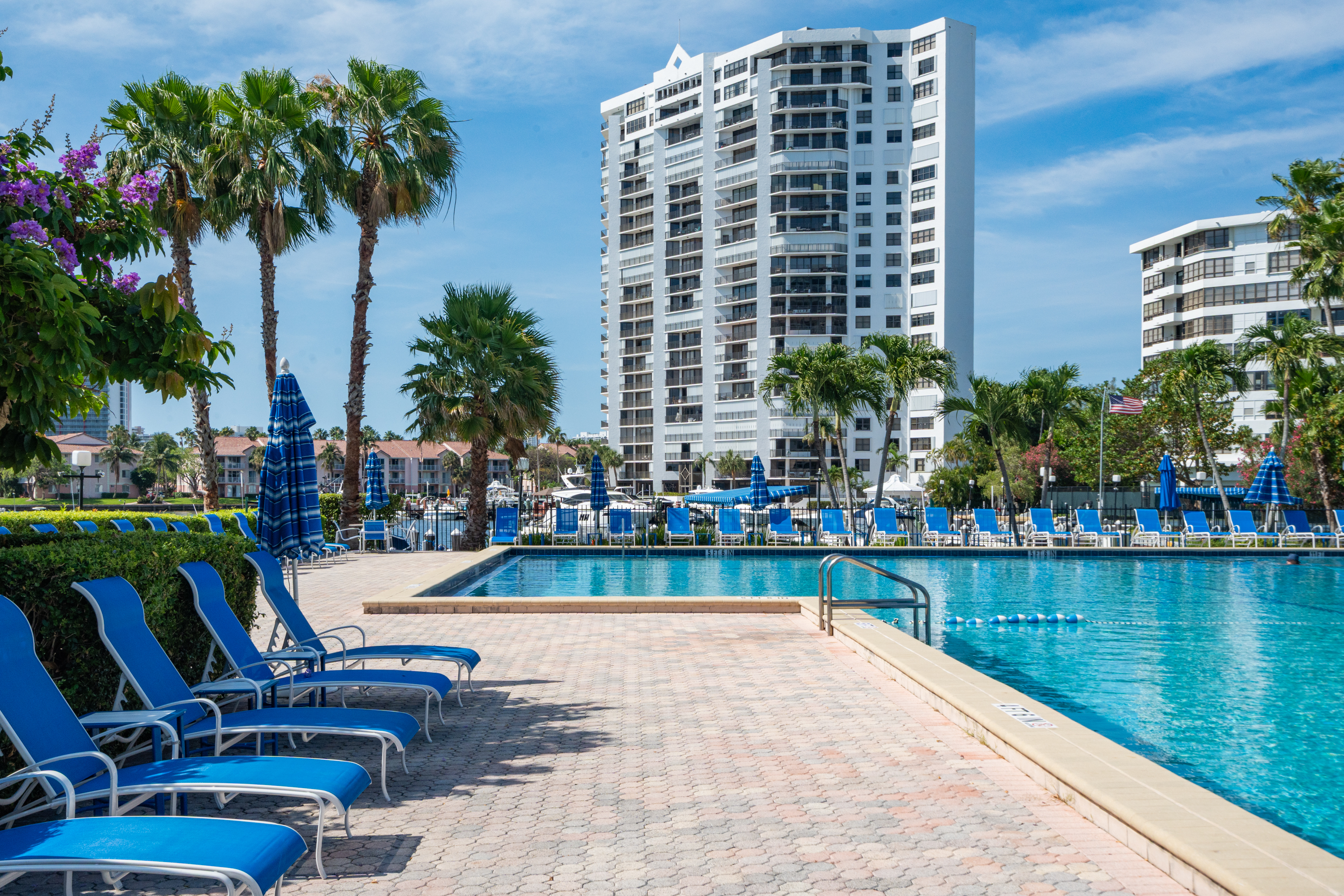  2500 Parkview Dr, Hallandale Beach, FL, 33009 - 物件實景