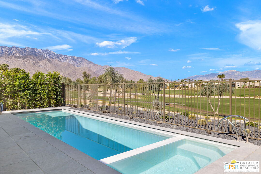 Palm Springs, California, 92262, United States, 3 Bedrooms Bedrooms, ,3 BathroomsBathrooms,Residential,For Sale,1903591