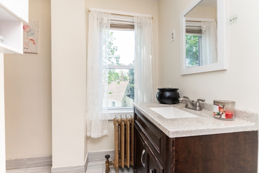 Revere, Massachusetts, 02151, United States, 3 Bedrooms Bedrooms, ,2 BathroomsBathrooms,Residential,For Sale,1942979
