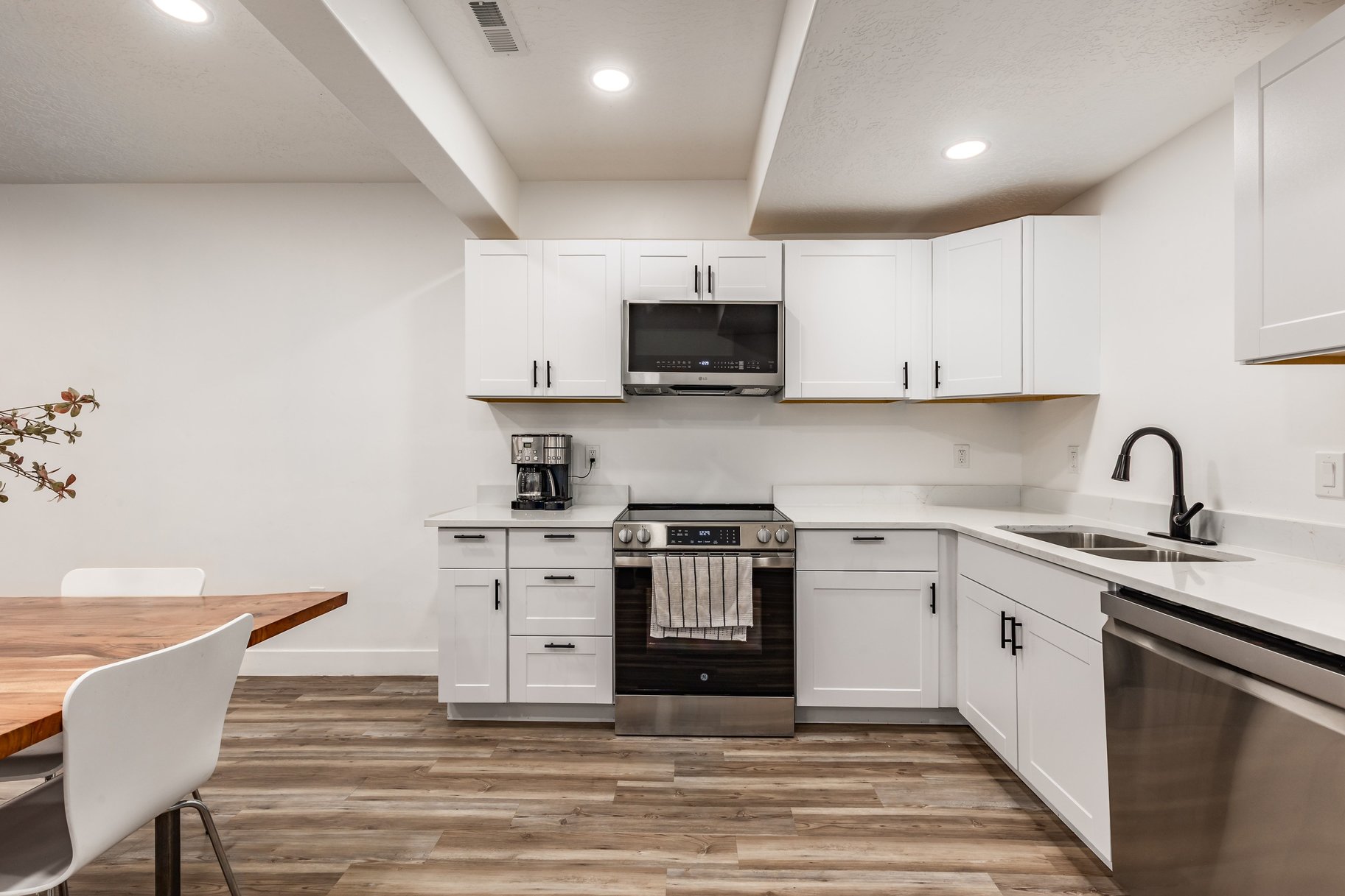  A Rare Combination of Space, Flexibility, and Turnkey Living - 物件實景