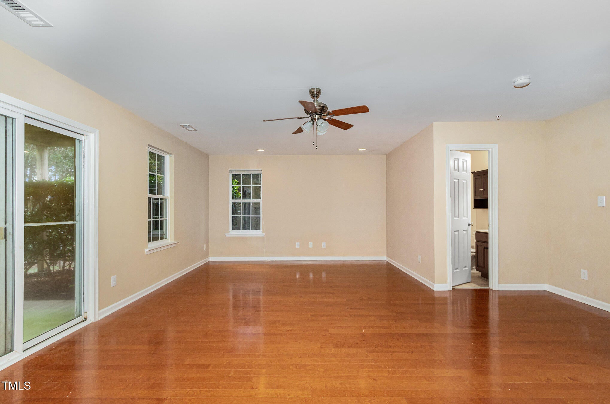 Chapel Hill, North Carolina, 27516, United States, 3 Bedrooms Bedrooms, ,4 BathroomsBathrooms,Residential,For Sale,1906993