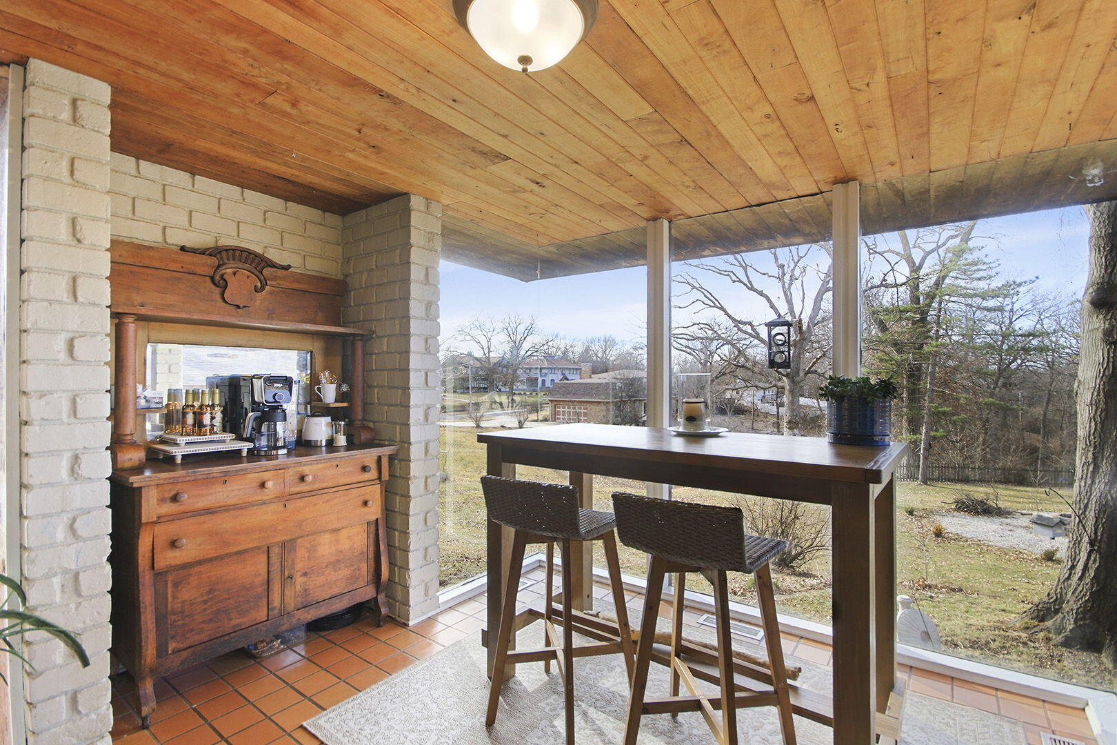 MOBERLY, Missouri, 65270, United States, 5 Bedrooms Bedrooms, ,5 BathroomsBathrooms,Residential,For Sale,2009284