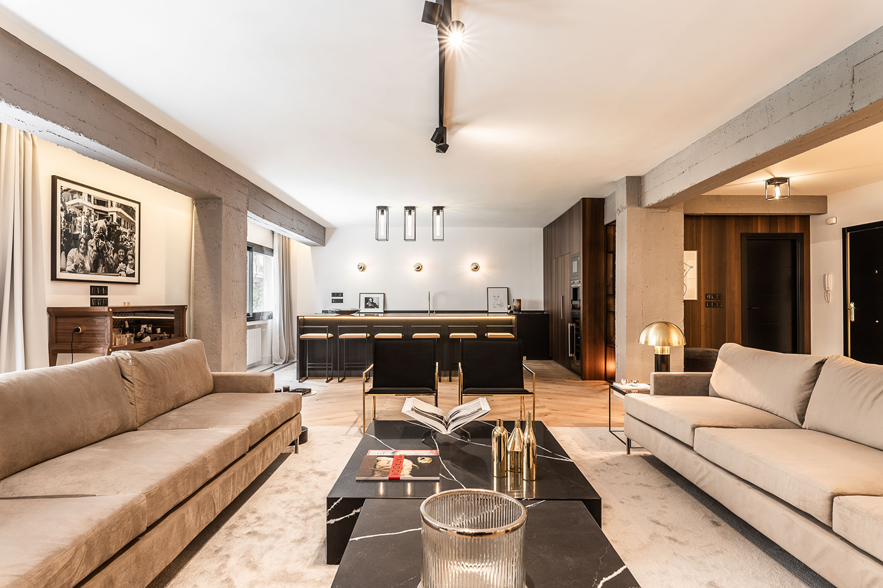  Flat of 272 m2 on a single floor with 4 suites designed by Nordic Standard - 物件實景