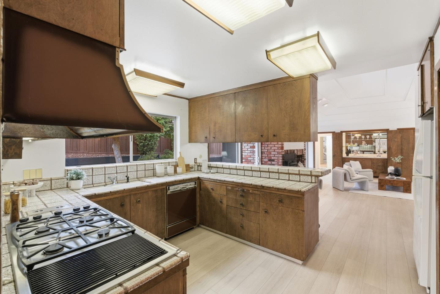 Millbrae, California, 94030, United States, 4 Bedrooms Bedrooms, ,3 BathroomsBathrooms,Residential,For Sale,1989349