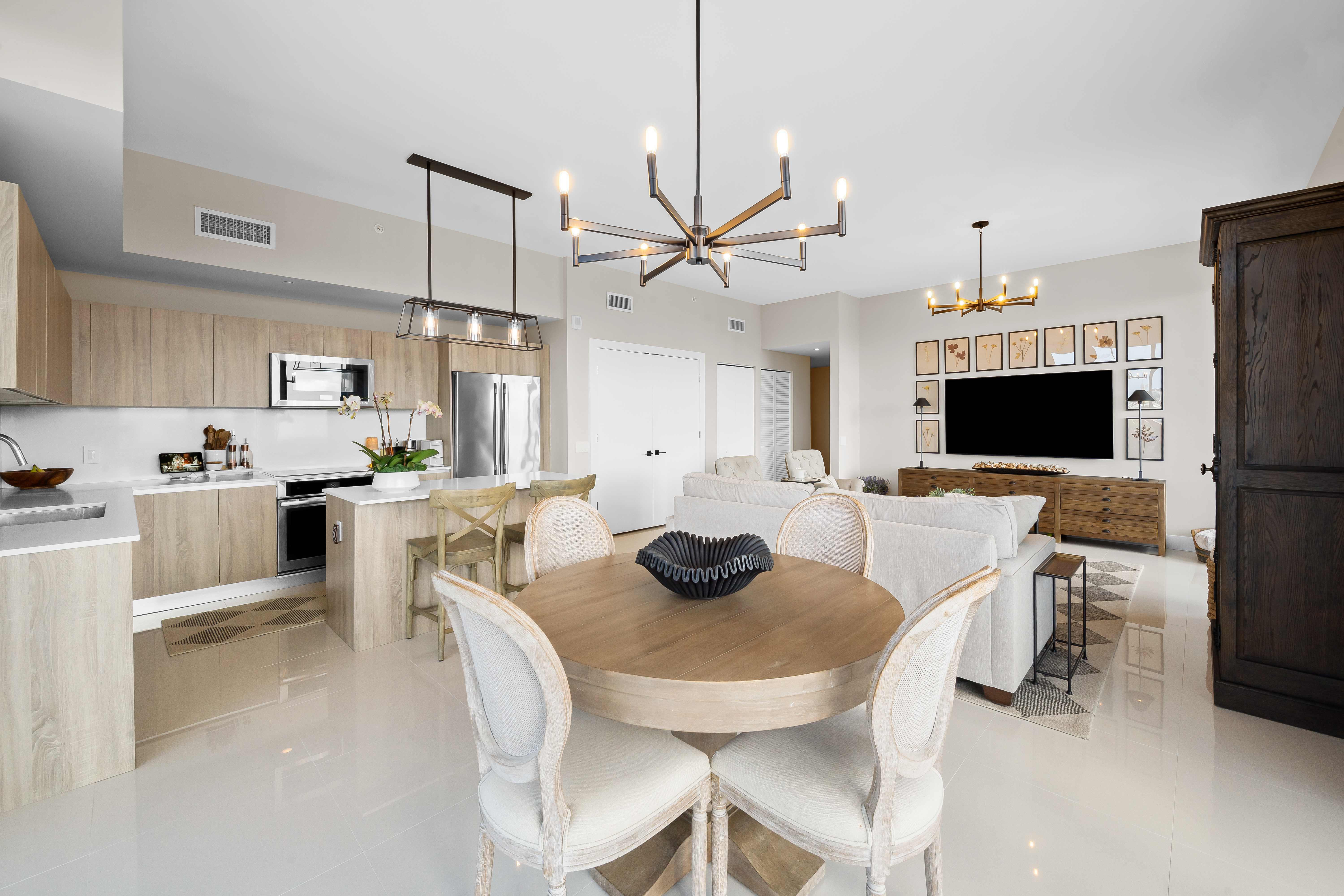  2960 NE 207th St, Aventura, FL, 33180 - 物件實景