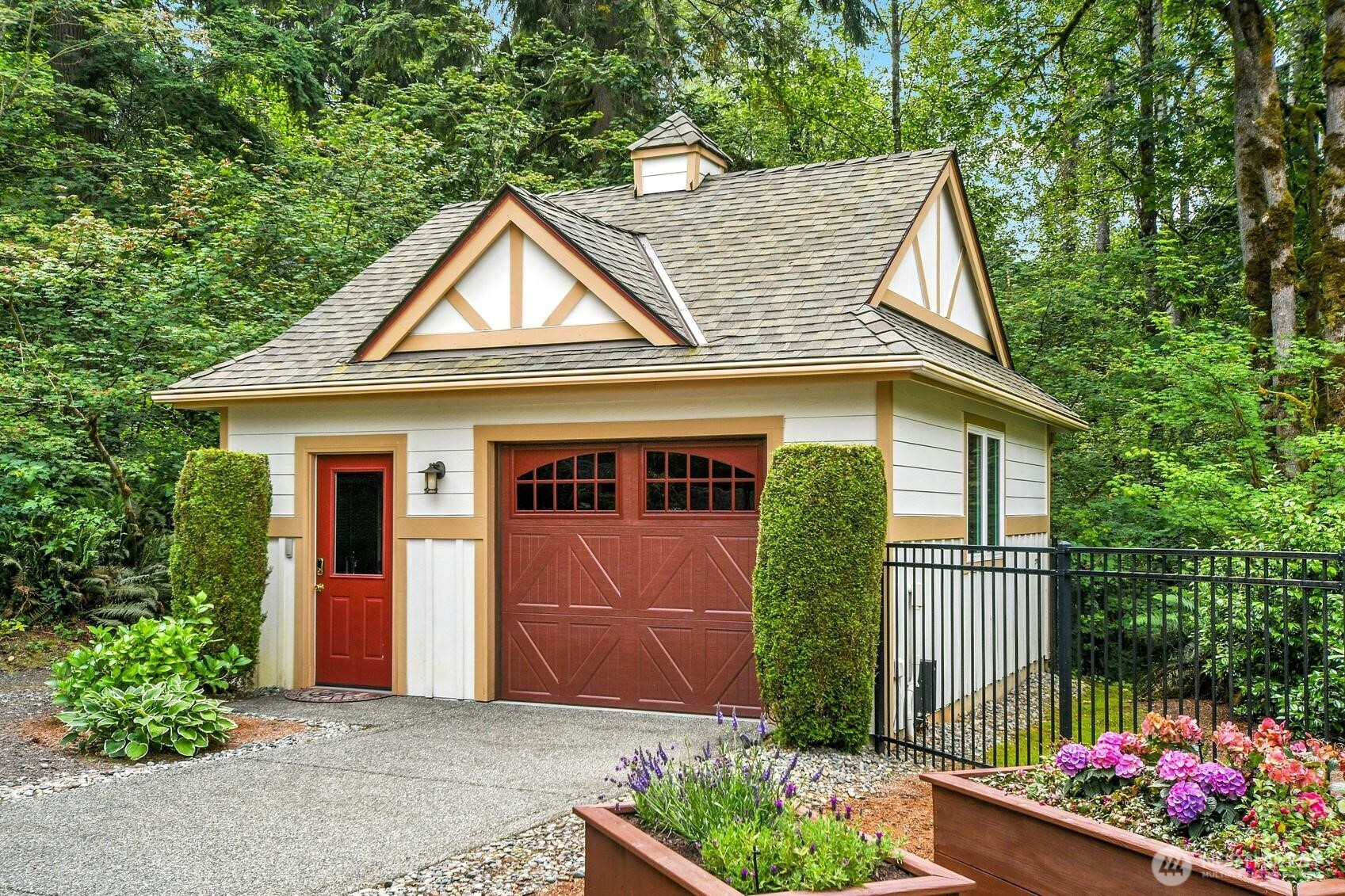 Carnation, Washington, 98014, United States, 4 Bedrooms Bedrooms, ,3 BathroomsBathrooms,Residential,For Sale,1875013