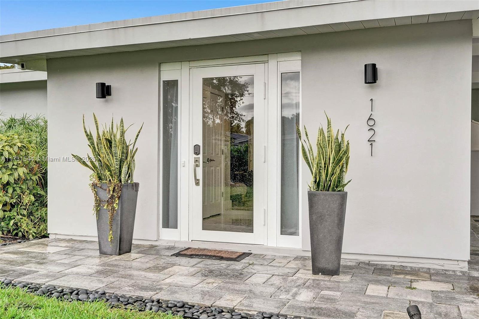 Fort Lauderdale, Florida, 33305, United States, 3 Bedrooms Bedrooms, ,2 BathroomsBathrooms,Residential,For Sale,1695388
