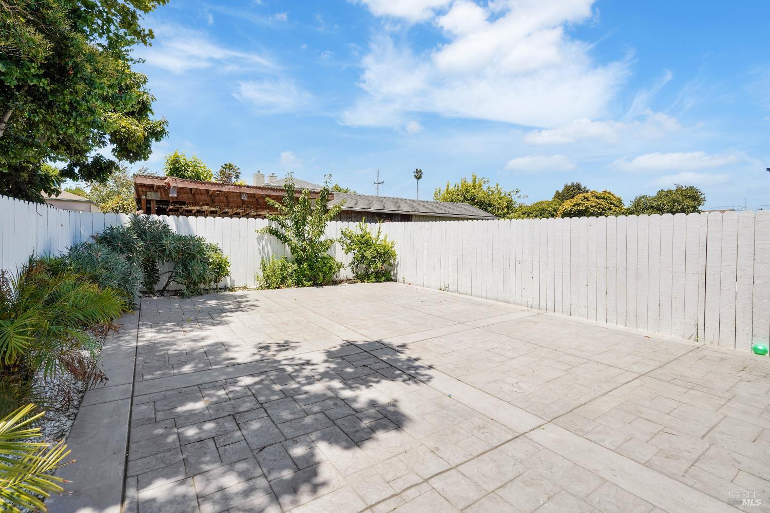 Richmond, California, 94805, United States, 3 Bedrooms Bedrooms, ,3 BathroomsBathrooms,Residential,For Sale,1938179