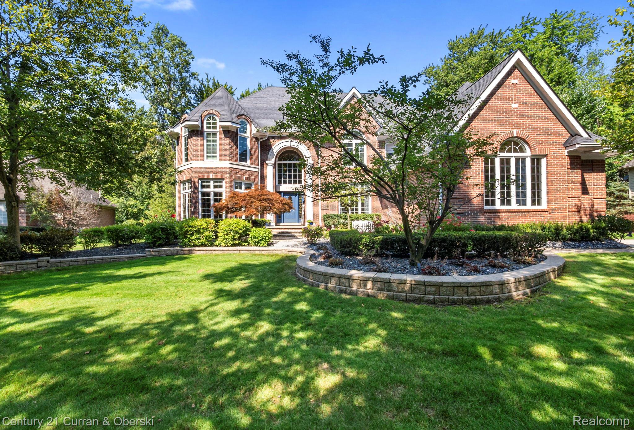 Novi, Michigan, 48374, United States, 4 Bedrooms Bedrooms, ,6 BathroomsBathrooms,Residential,For Sale,1914653