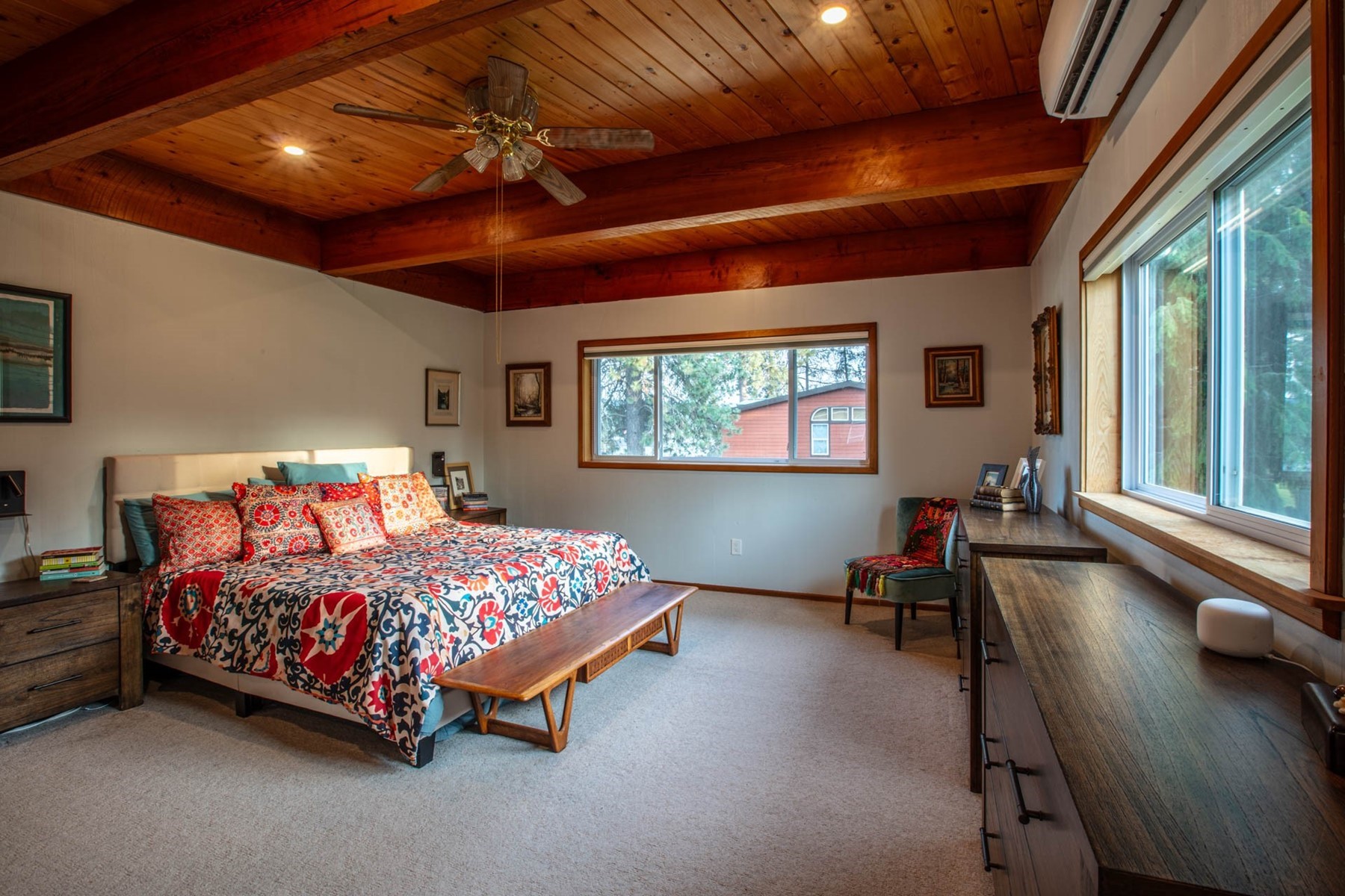  Renovated Waterfront Retreat with Private Dock & Guest Barn - 物件實景