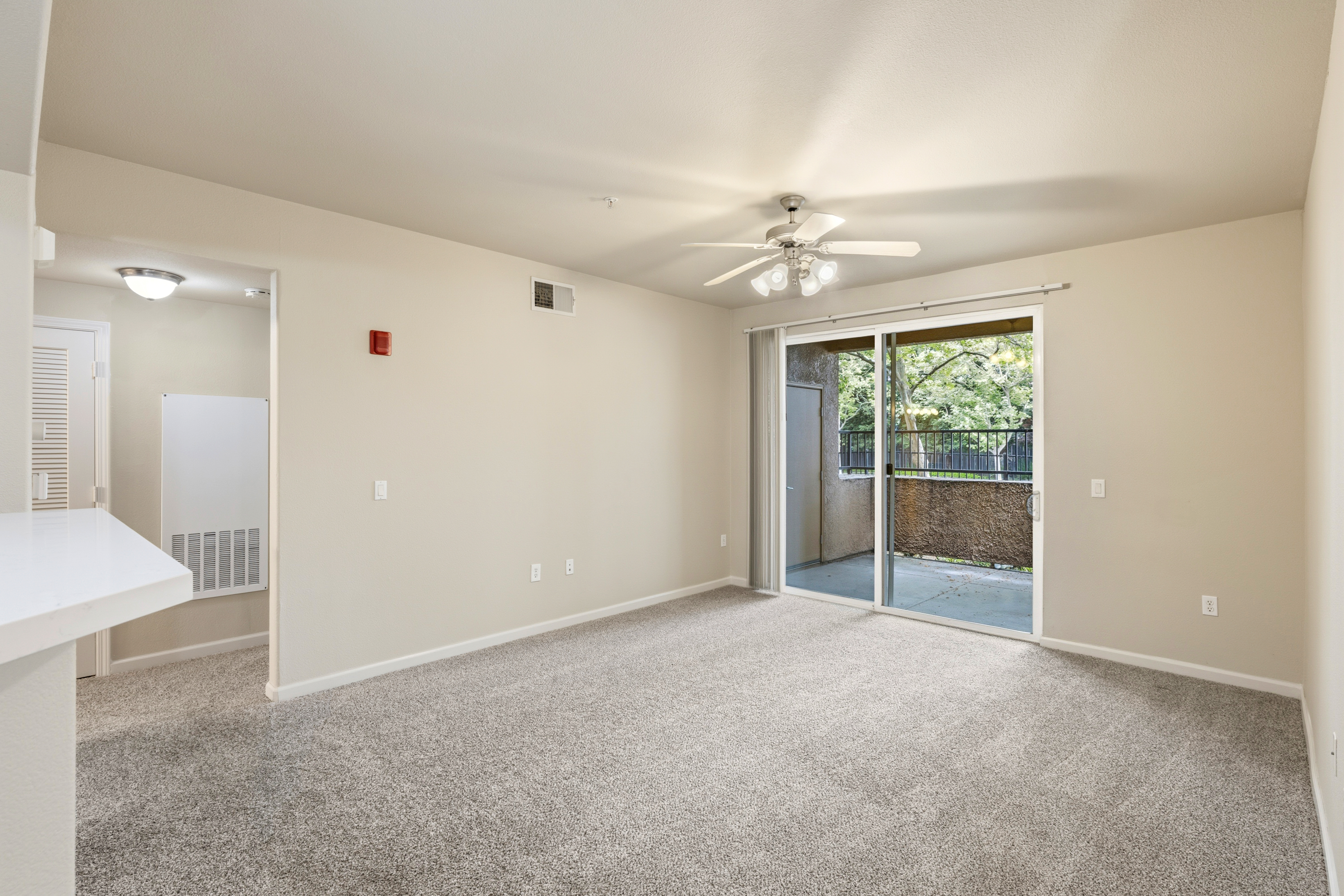  1900 Danbrook Drive, Sacramento, CA 95835 - 物件實景