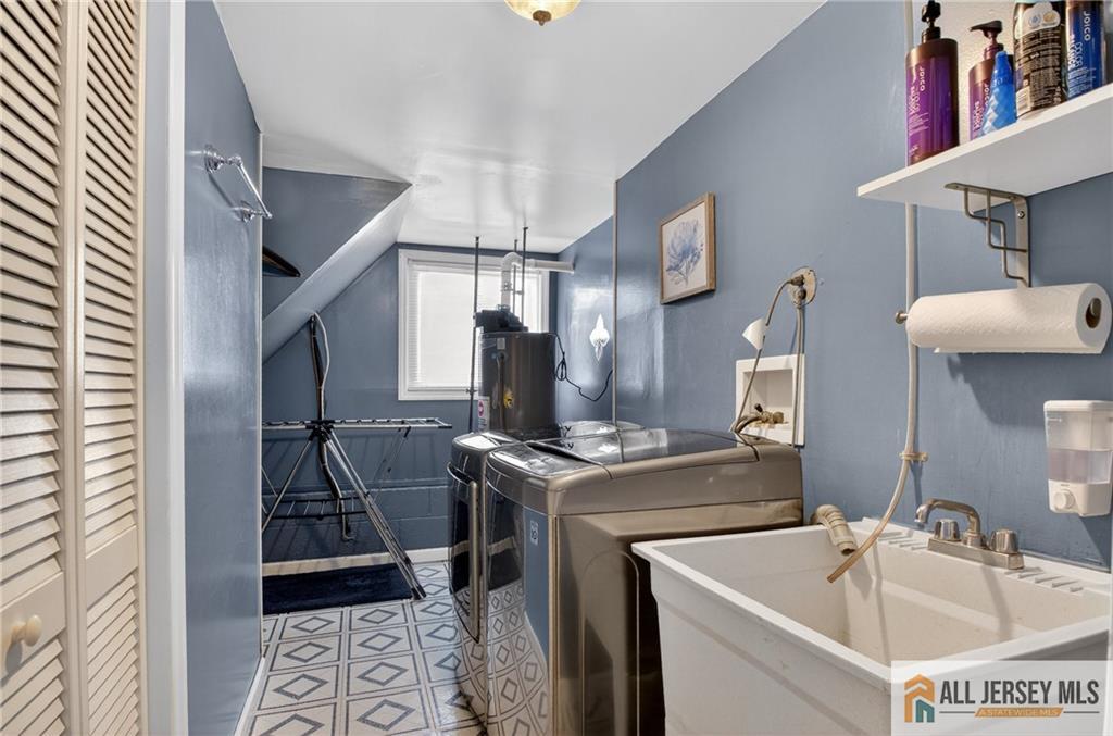 Old Bridge, New Jersey, 08857, United States, 3 Bedrooms Bedrooms, ,2 BathroomsBathrooms,Residential,For Sale,2003291