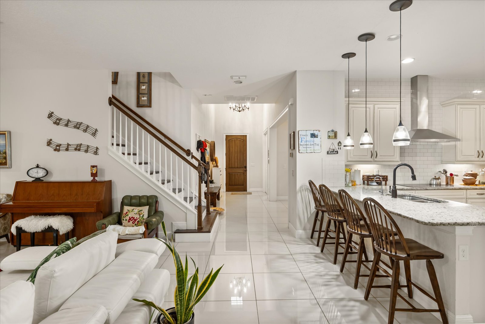 Orlando, Florida, 32836, United States, 6 Bedrooms Bedrooms, ,4 BathroomsBathrooms,Residential,For Sale,1943887