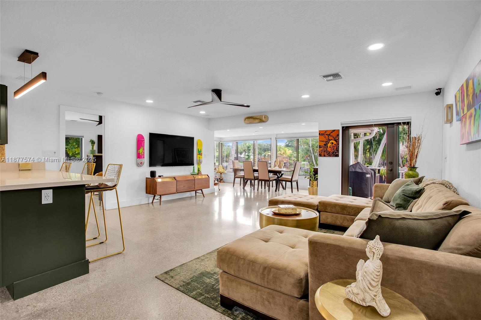 Wilton Manors, Florida, 33334, United States, 3 Bedrooms Bedrooms, ,3 BathroomsBathrooms,Residential,For Sale,1947052