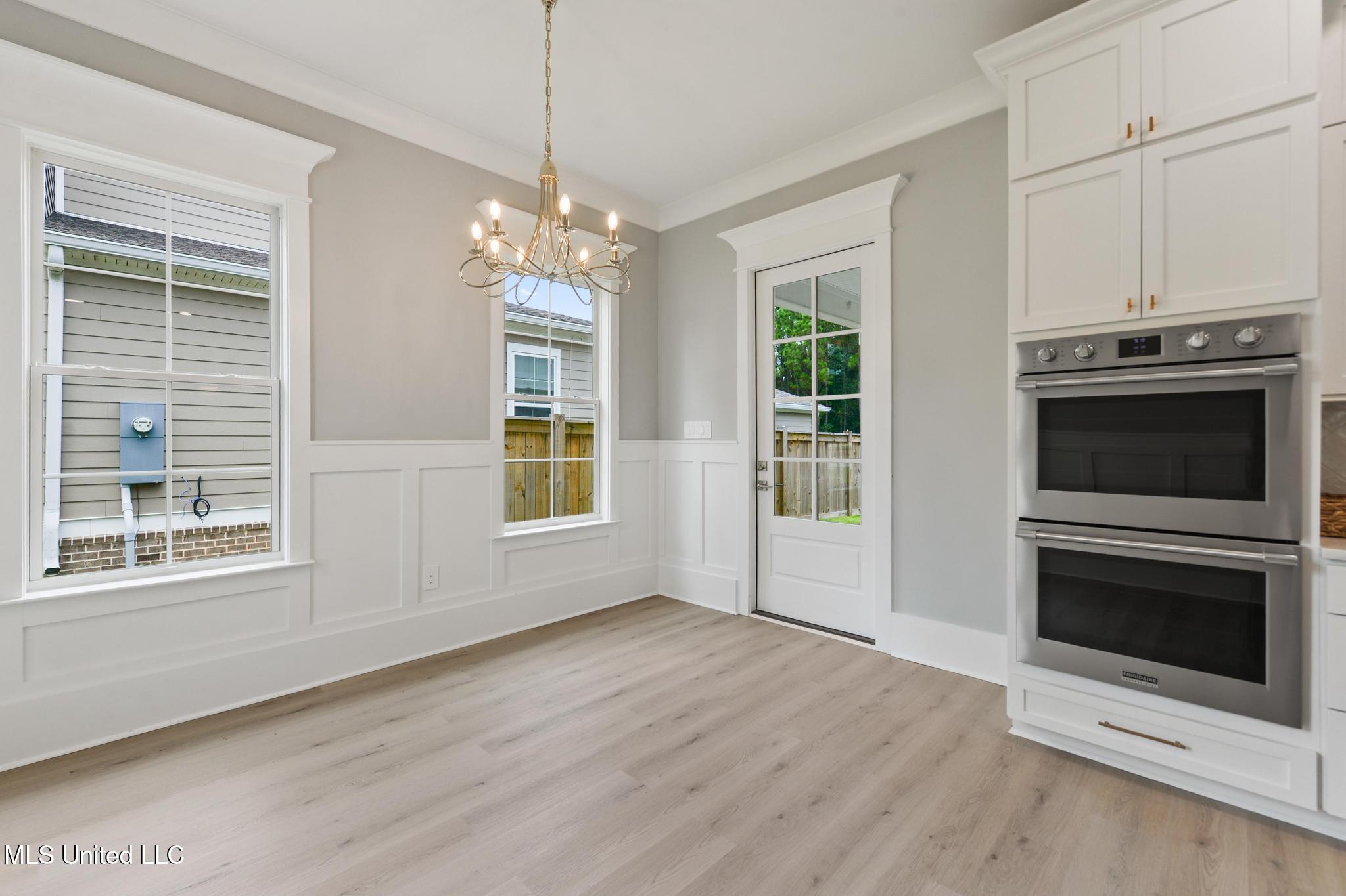 Gulfport, Mississippi, 39503, United States, 3 Bedrooms Bedrooms, ,2 BathroomsBathrooms,Residential,For Sale,1784044