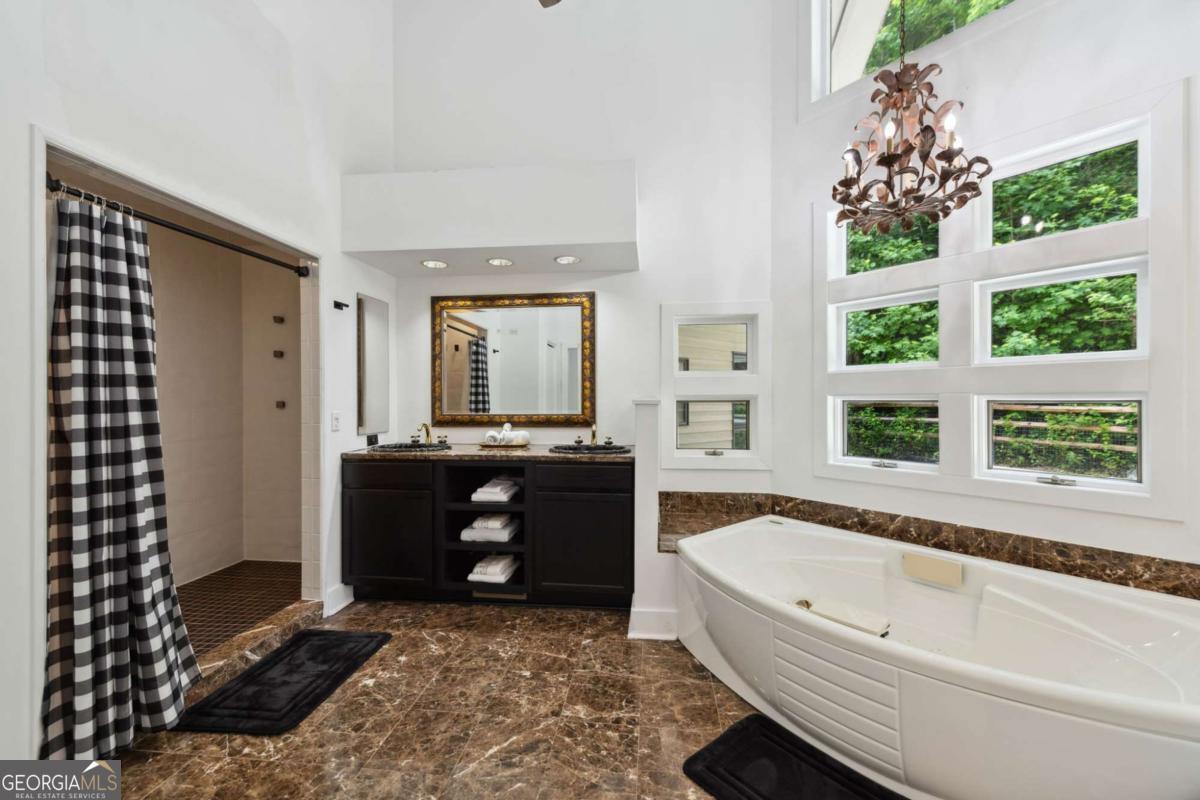 Ellijay, Georgia, 30540, United States, 5 Bedrooms Bedrooms, ,5 BathroomsBathrooms,Residential,For Sale,2016295