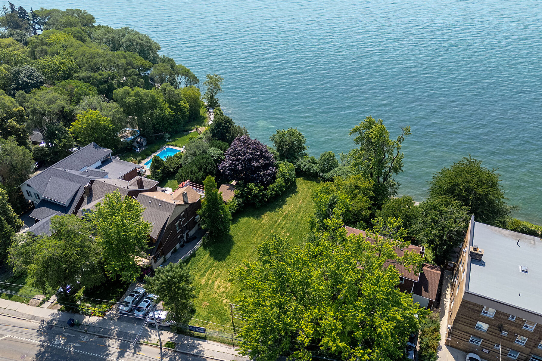  Rare Waterfront Property - 物件實景