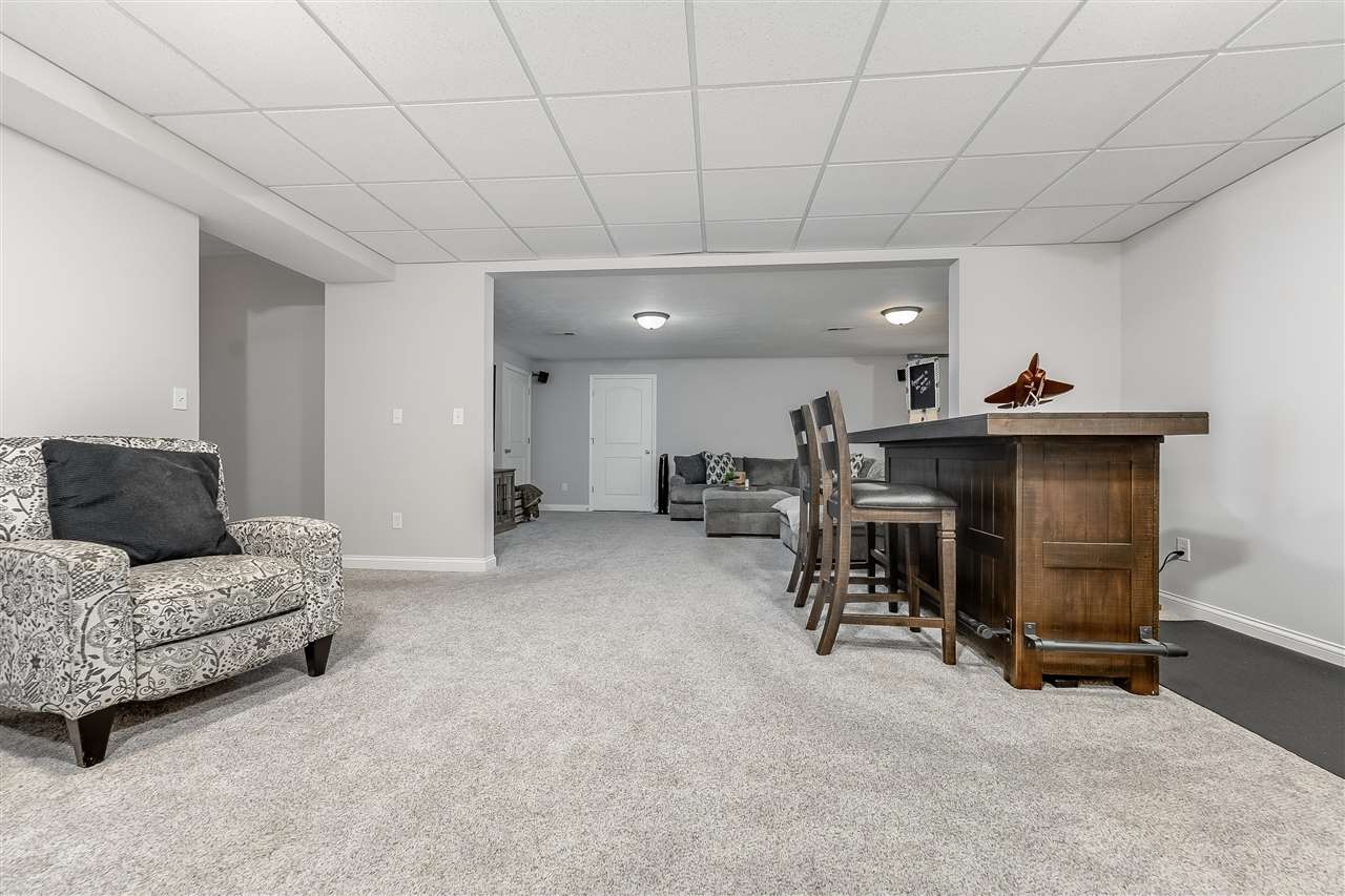 Richmond, Indiana, 47374, United States, 4 Bedrooms Bedrooms, ,4 BathroomsBathrooms,Residential,For Sale,1956256