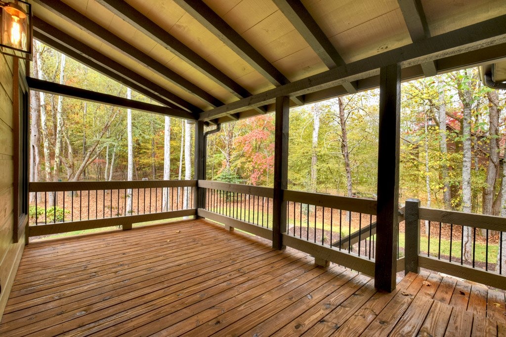 Mineral Bluff, Georgia, 30559, United States, 4 Bedrooms Bedrooms, ,5 BathroomsBathrooms,Residential,For Sale,1986837