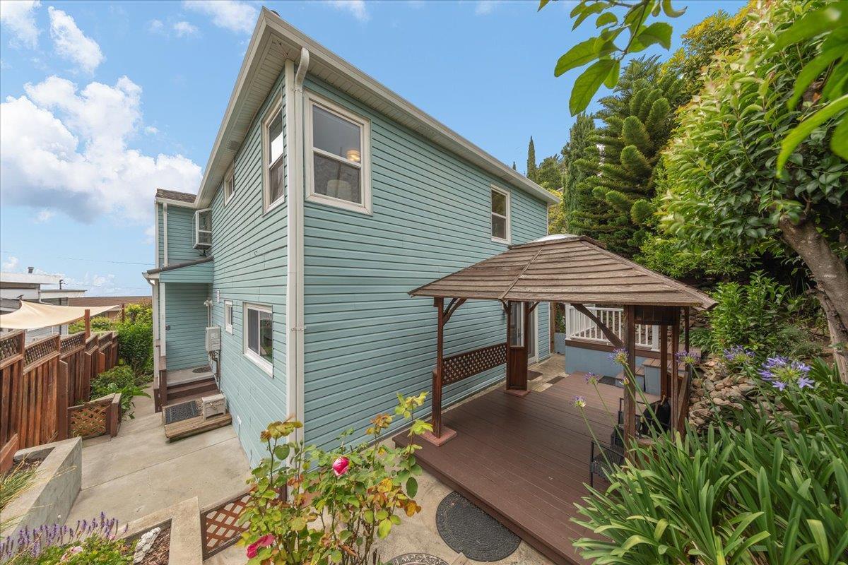 Castro Valley, California, 94546, United States, 4 Bedrooms Bedrooms, ,3 BathroomsBathrooms,Residential,For Sale,1989178