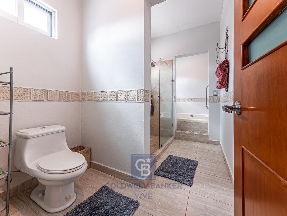 Nogales, Corregidora, Querétaro, 76904, Mexico, 5 Bedrooms Bedrooms, ,6 BathroomsBathrooms,Residential,For Sale,Nogales,1443415