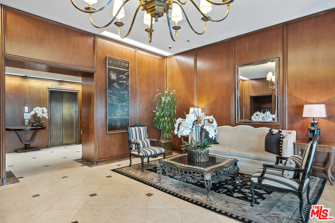 Los Angeles, California, 90024, United States, 2 Bedrooms Bedrooms, ,2 BathroomsBathrooms,Residential,For Sale,1917928