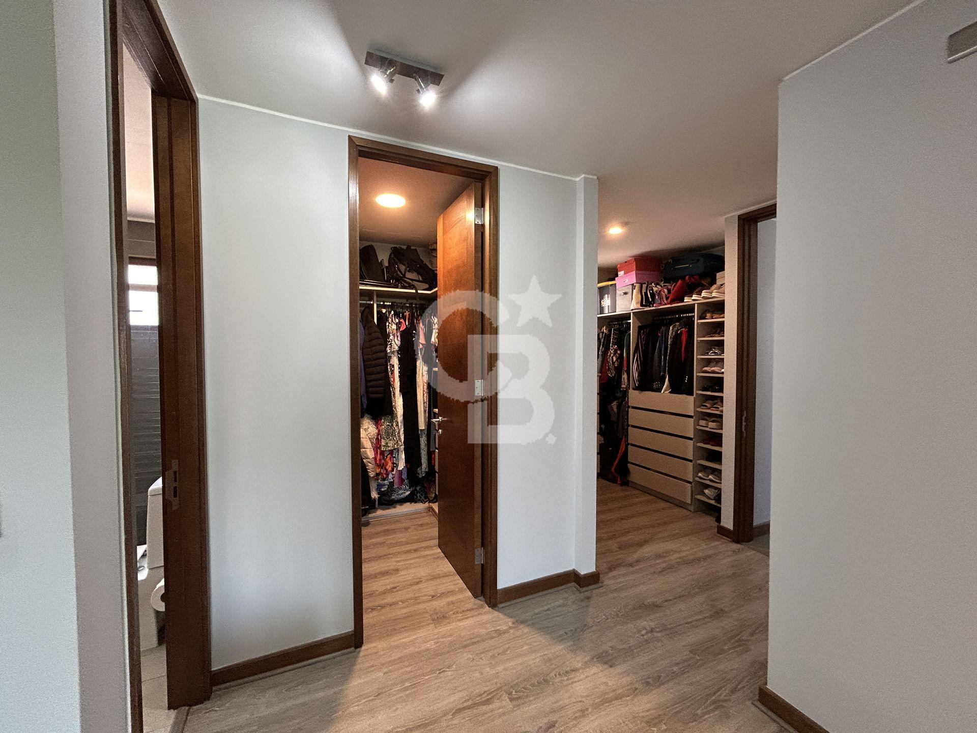 Colina, Chile, 4 Bedrooms Bedrooms, ,4 BathroomsBathrooms,Residential,For Sale,1988006