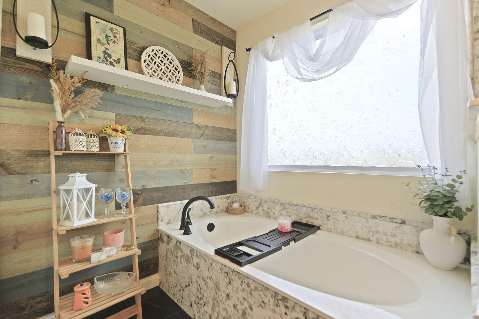 ASHLAND, Missouri, 65010, United States, 4 Bedrooms Bedrooms, ,3 BathroomsBathrooms,Residential,For Sale,1981891