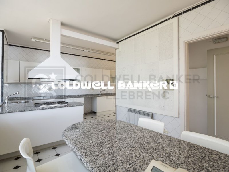 Barcelona, Catalonia, ES, 8 Bedrooms Bedrooms, ,3 BathroomsBathrooms,Residential,For Sale,1448649