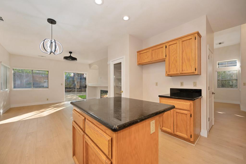 Roseville, California, 95661, United States, 4 Bedrooms Bedrooms, ,3 BathroomsBathrooms,Residential,For Sale,1989245