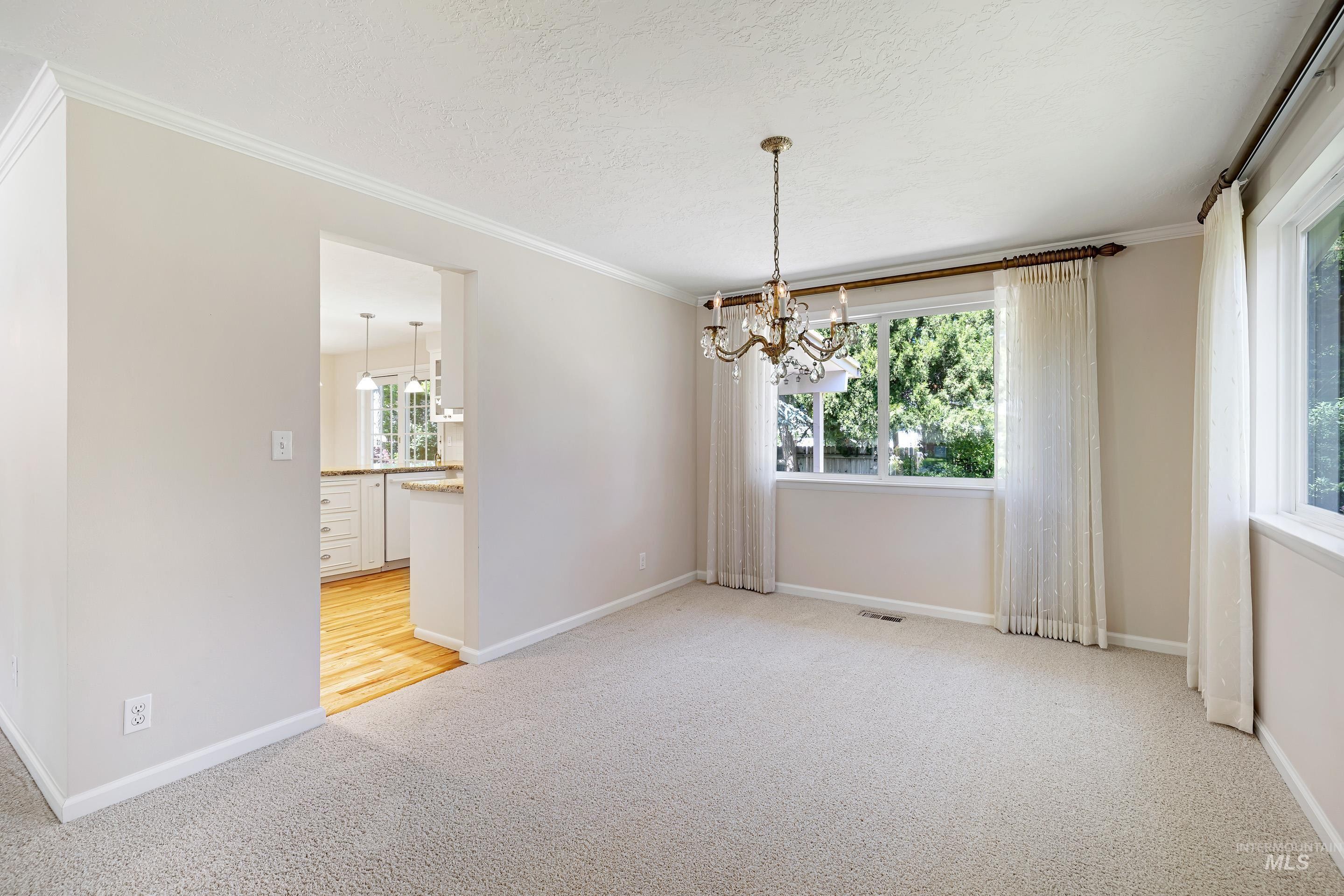 4101 Kingswood, Boise, Idaho, 83704-3340, United States, 4 Bedrooms Bedrooms, ,3 BathroomsBathrooms,Residential,For Sale,4101 Kingswood,1437172