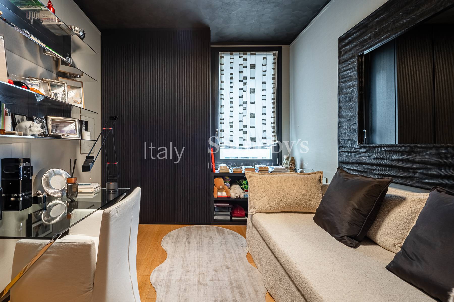  Refined Renovated Residence with Private Terrace - 物件實景